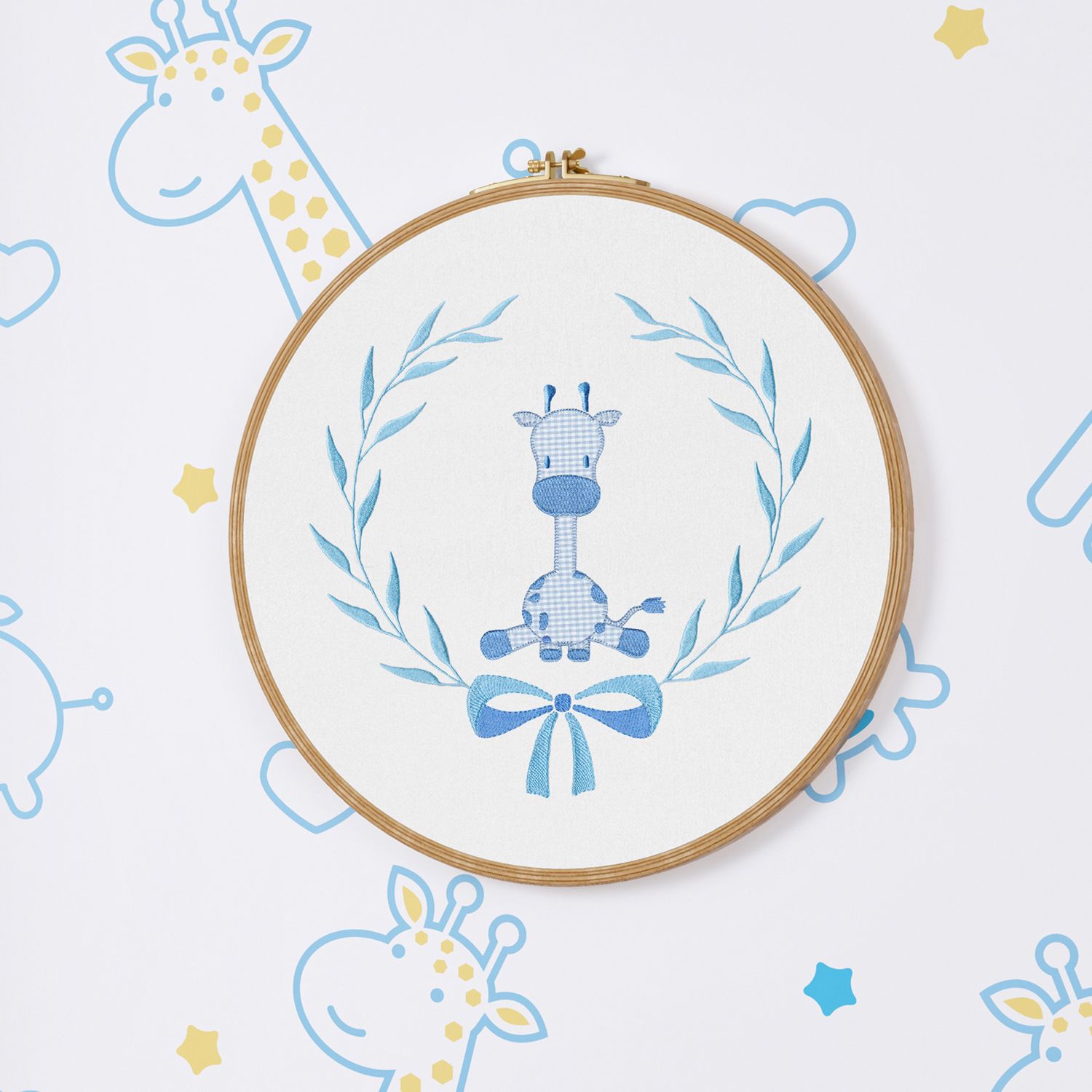 Quadro Bastidor Bordado Girafinha Clássica