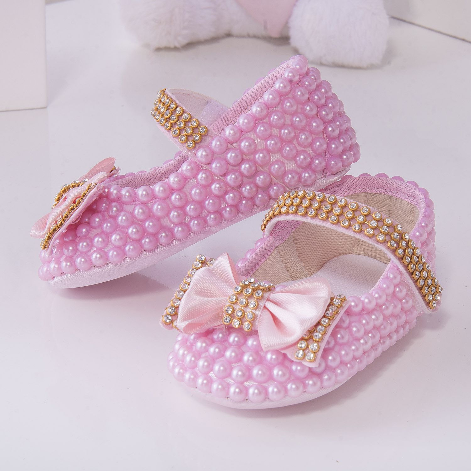 Sapatinho De Bebê Com Pérola e Strass Rosa Tamanho 15
