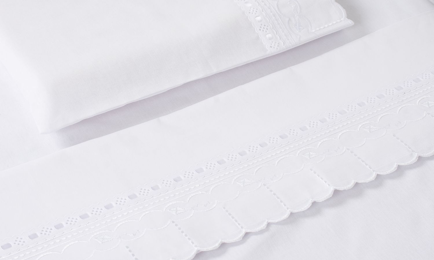 Jogo de Lençol Berço Bordado Bico Pipa Branco 3 Peças