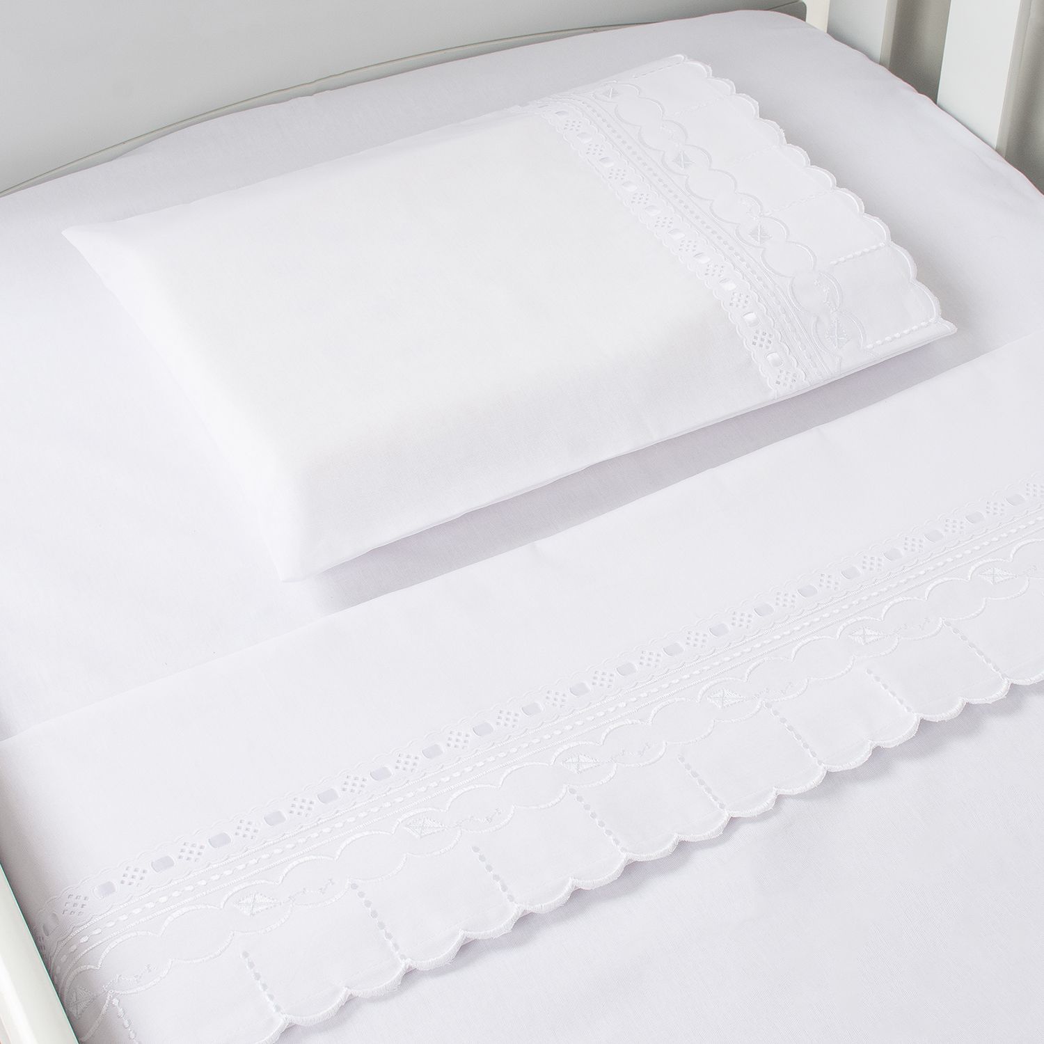 Jogo de Lençol Berço Bordado Bico Pipa Branco 3 Peças