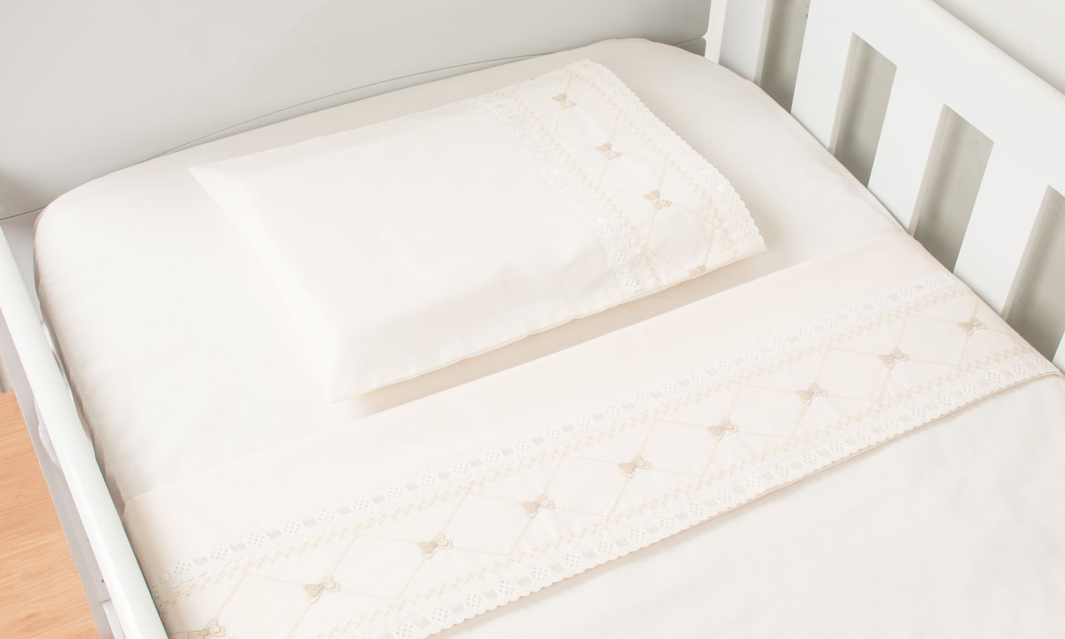 Jogo de Lençol Berço Laço Branco 3 Peças