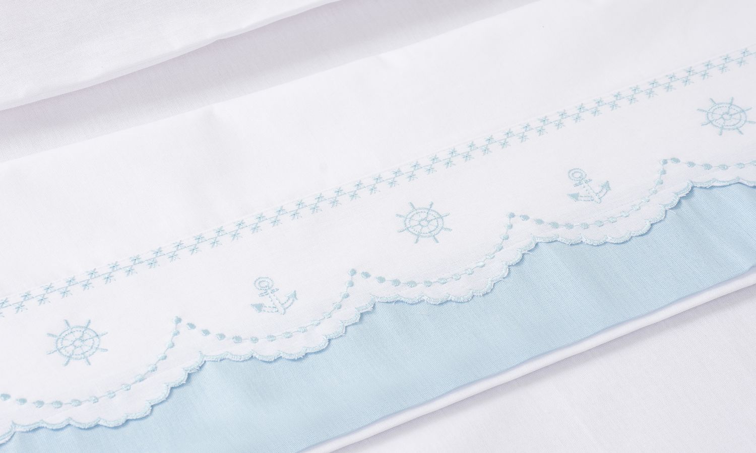 Jogo de Lençol Berço Bordado Leme Azul 3 Peças