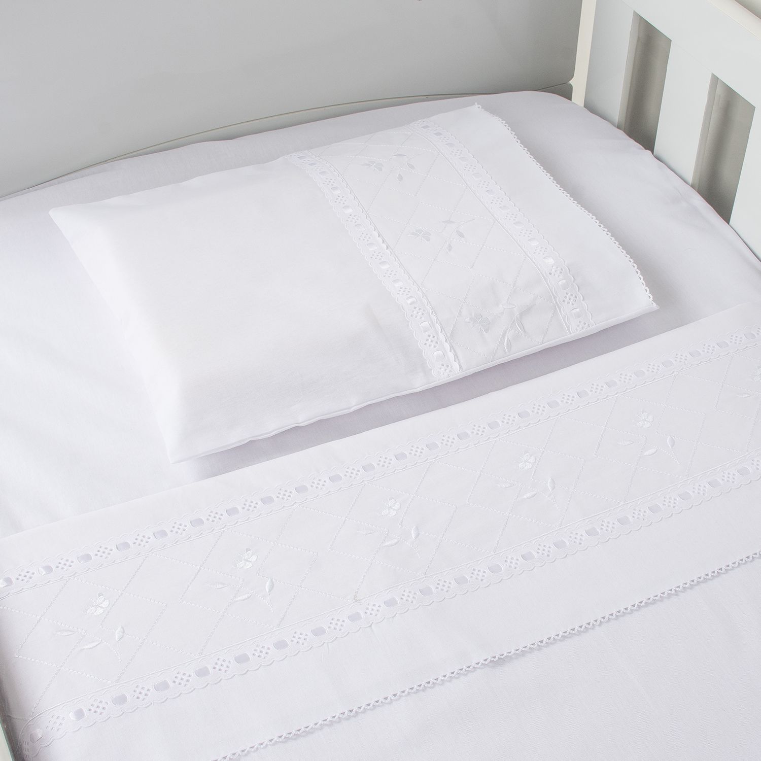 Jogo de Lençol Berço Bordado Borboletas 3 Peças