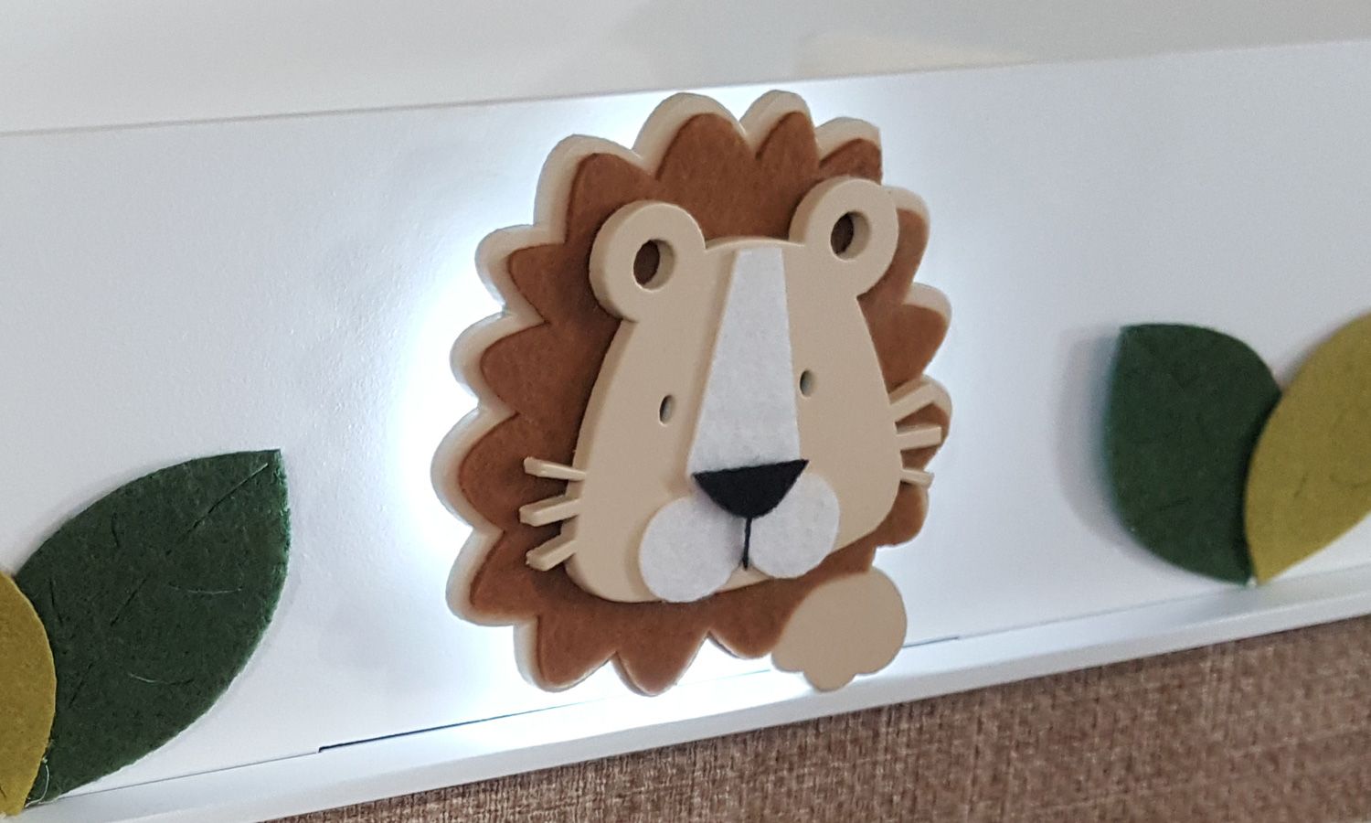 Bandeja e Potes LED Leãozinho