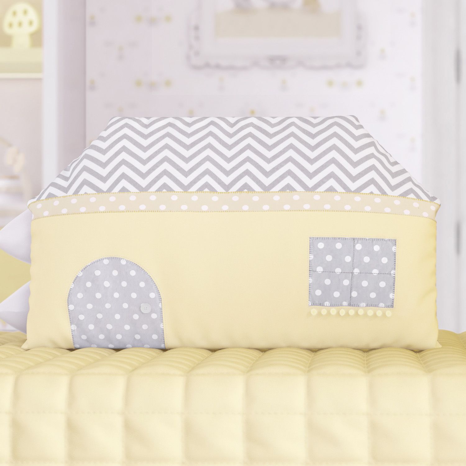 Almofada Casinha Chevron e Poá Rosa 55cm